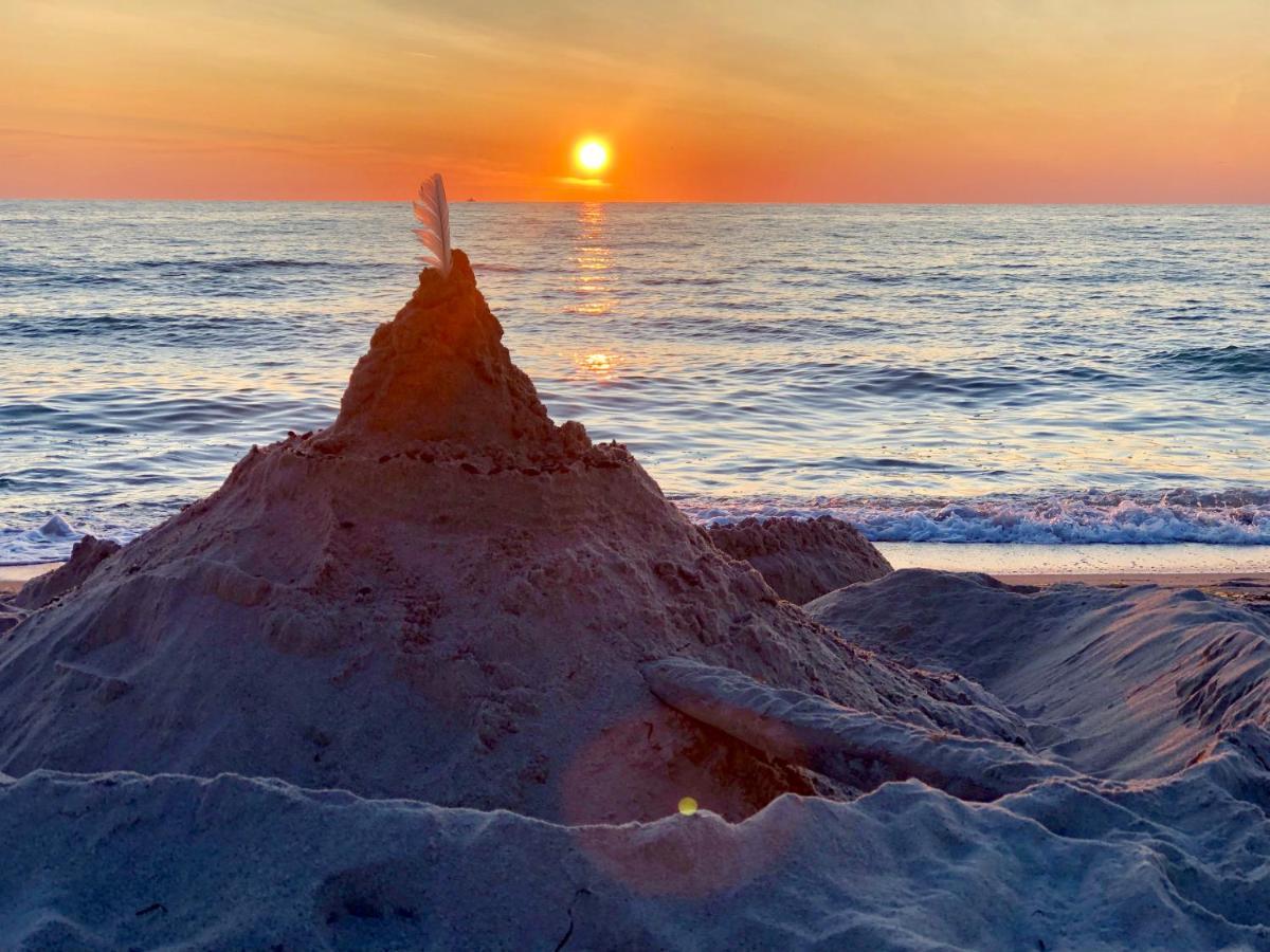 Nadmorska Magia Otel Bobolin Dış mekan fotoğraf